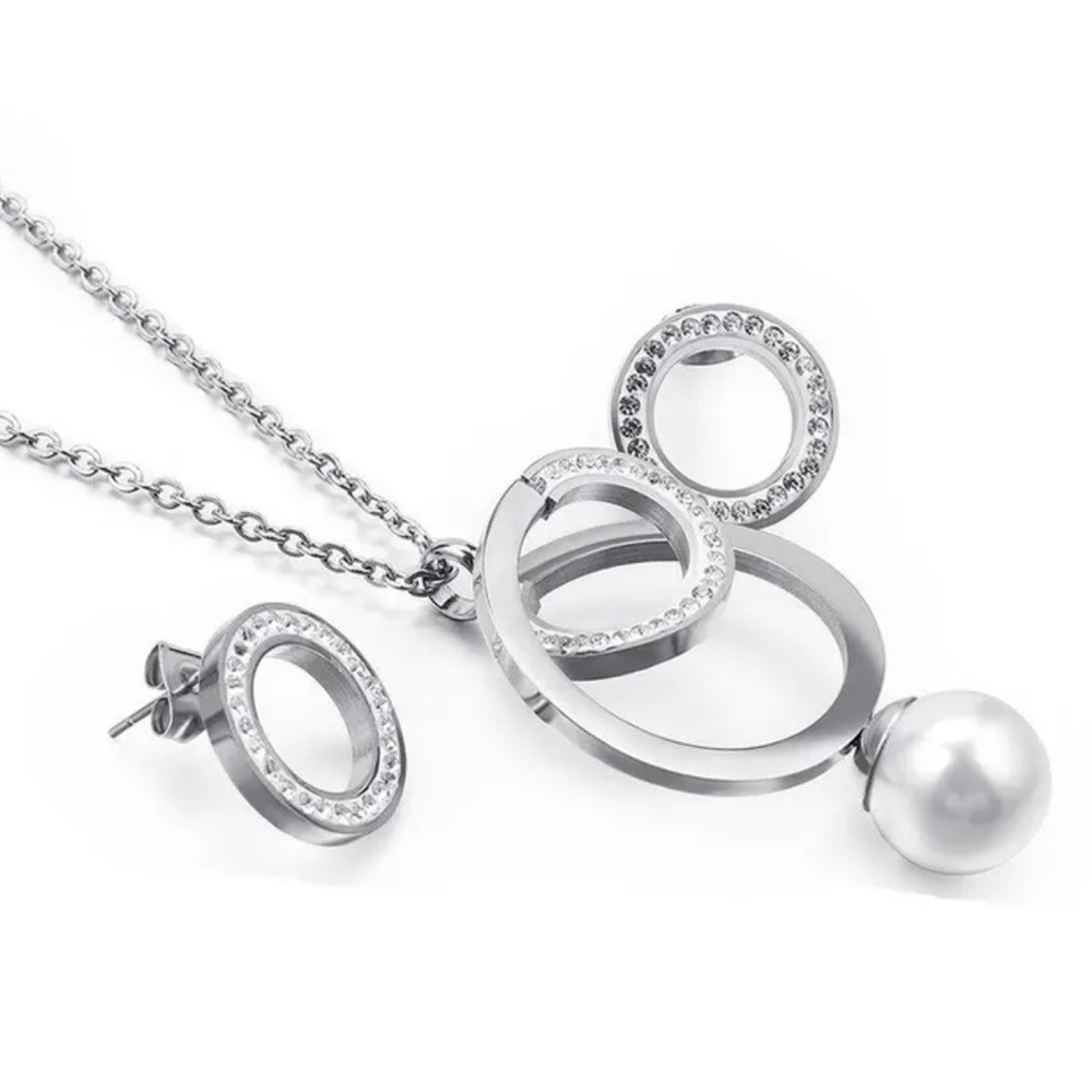 Necklace and earrings set